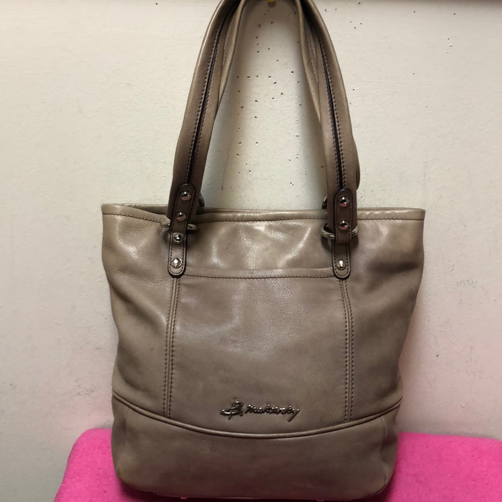 B Makowsky Leatger Tote Purse